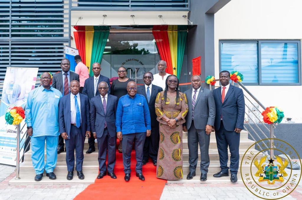 Group photograph of board members wit H.E. Nana Akufo Addo