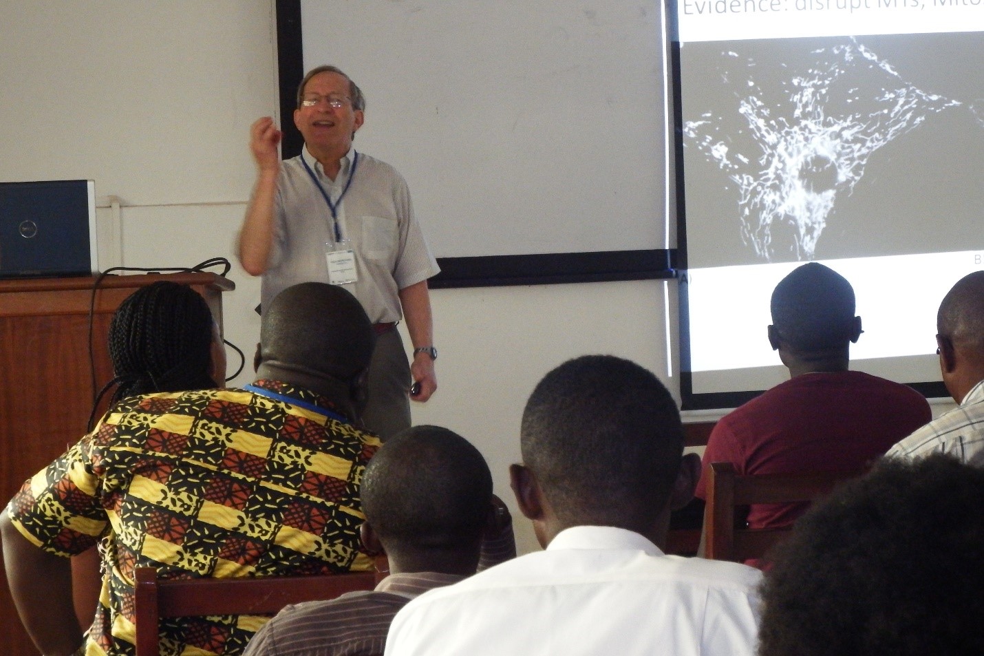 Prof. John Richard McIntosh presenting a lecture on Organization of Pro” and Eukaryotic Cells